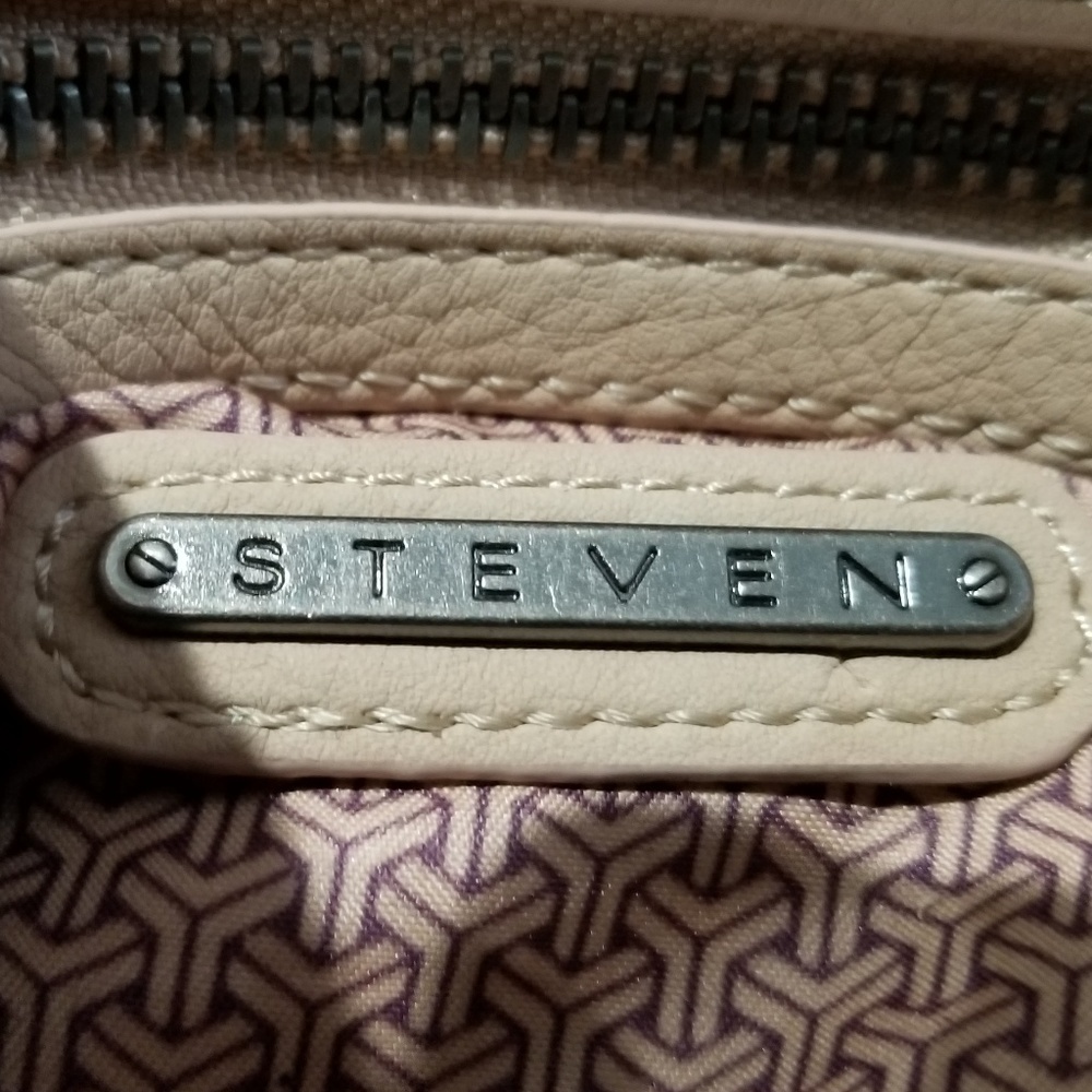 💥NEW💥🌷HP🌷Steven Tote Bag in Tan with Tassel - Picture 5 of 6